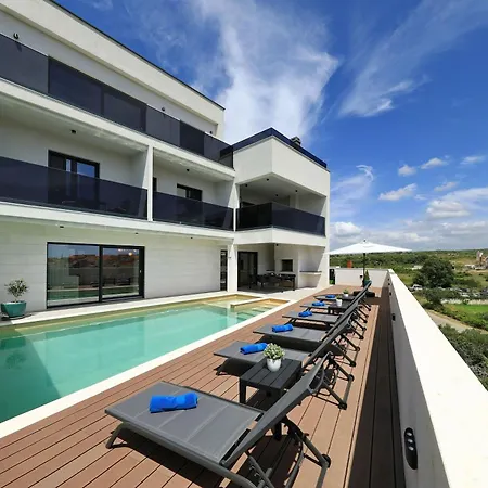 Depaja Villa *